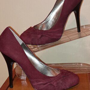 GUESS Suede Gathered Knot Burgundy Stiletto Heels - Size 9
